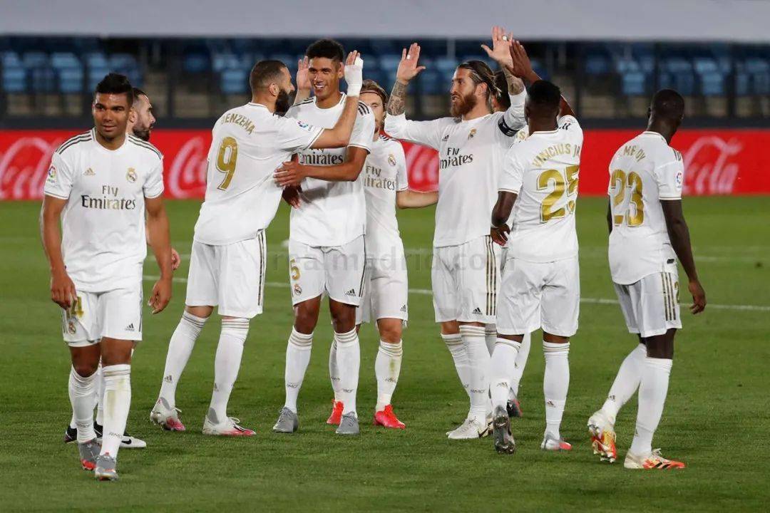 DV9：不满意平局，我们踢得比葡体更好；留队？我专注于现在