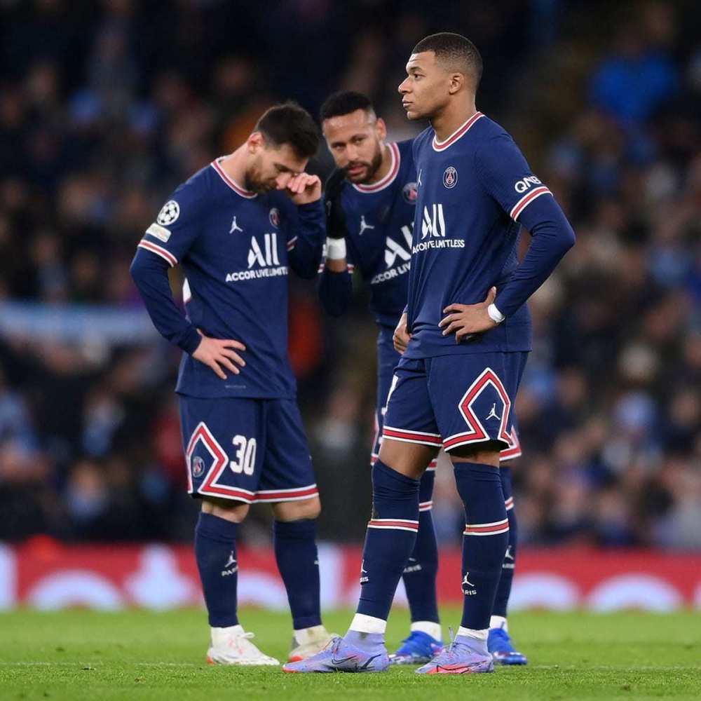 《球队吉祥物的表演训练：不只是卖萌，还得是杂技演员》