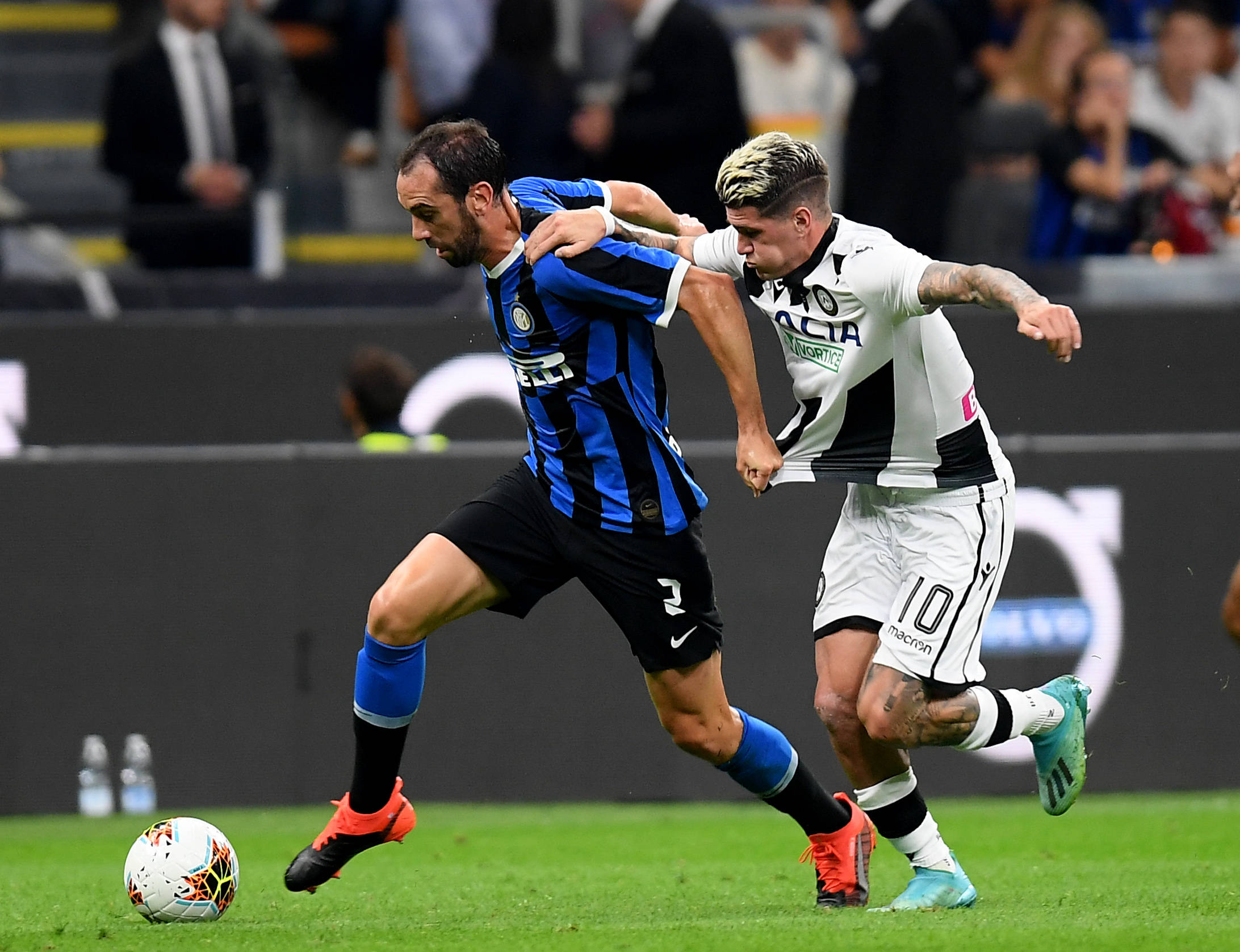 下半场3分钟内为巴萨反超比分，孔德职业生涯首次梅开二度