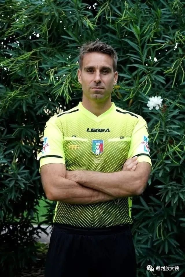 德乙半场：贝尔纳特屡献神扑，汉诺威暂0-0卡尔斯鲁厄